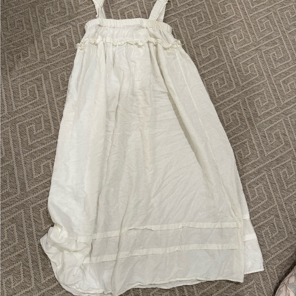 Elegant White Maxi Dress